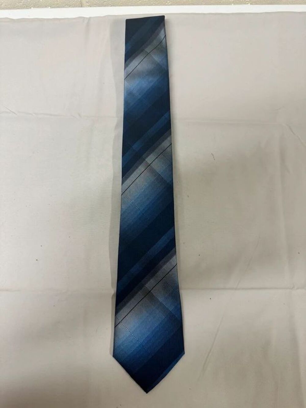 Marc Anthony Men’s Blue Geometric Striped Necktie Dress Tie